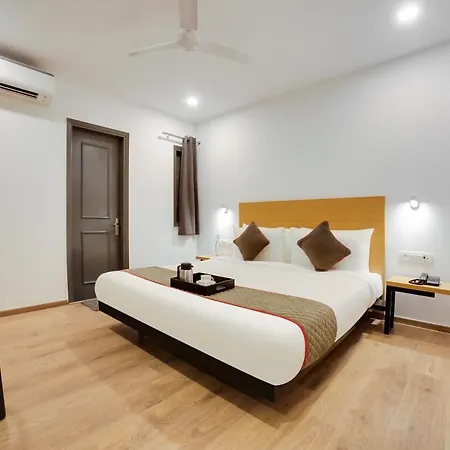 Отель Oyo Townhouse 019 Anand Vihar